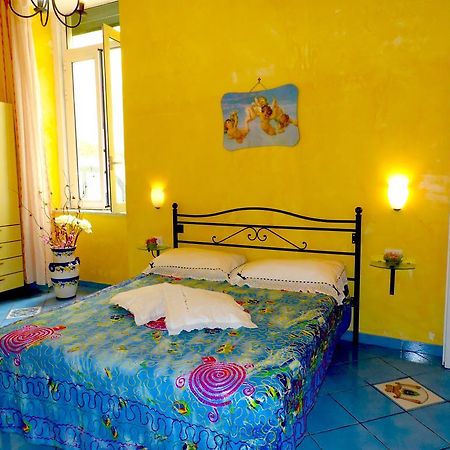 Dimora Carlo III Bed & Breakfast Vietri Rom bilde